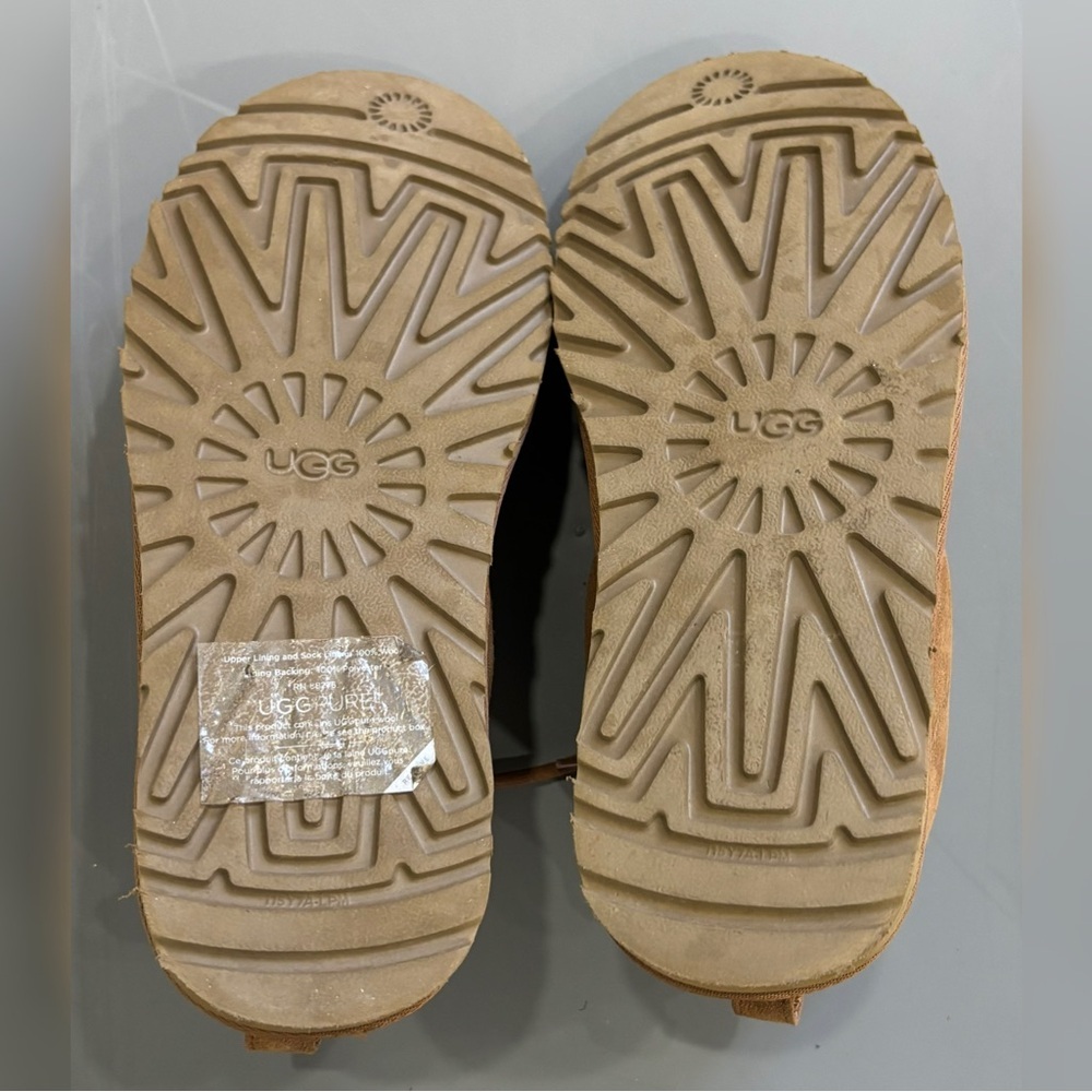 (M) UGG Tan Neumel - Picture 9 of 11
